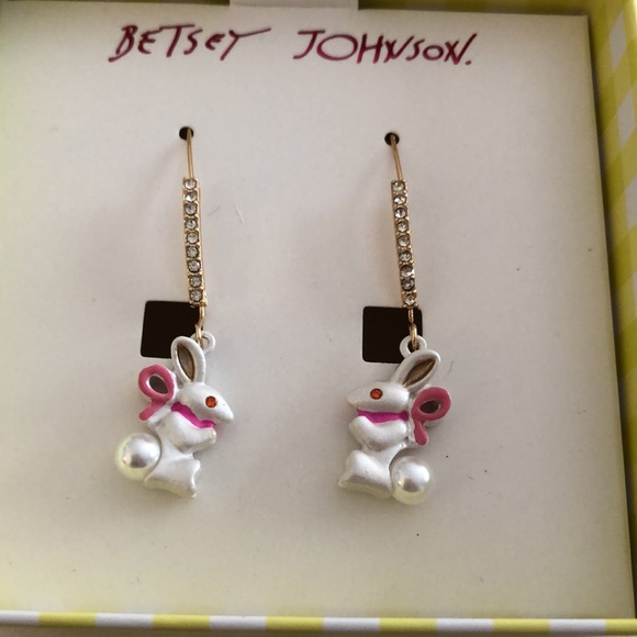Betsey Johnson Gold Tone Easter Bunny Drop Earrings Crystal Accents NIB - Picture 7 of 11